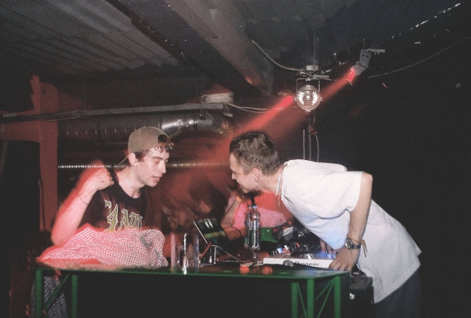 8 Samey Dalyb Haha crew Ostrava Barrák